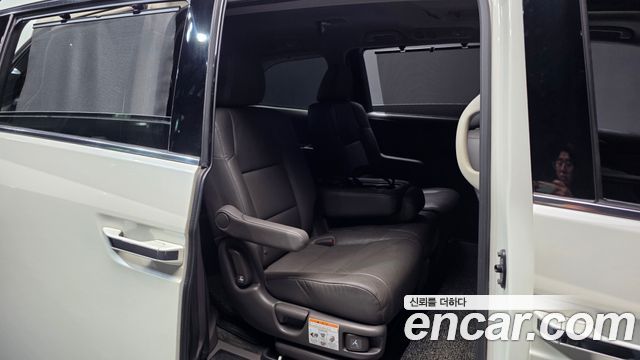 Honda Odyssey 2016 — photo 12