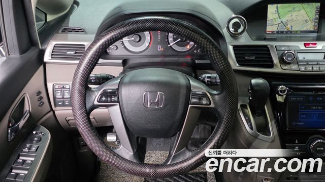 Honda Odyssey 2016 — photo 13