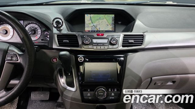 Honda Odyssey 2016 — photo 14