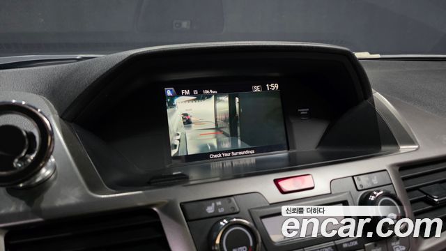 Honda Odyssey 2016 — photo 16
