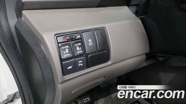Honda Odyssey 2016 — photo 17