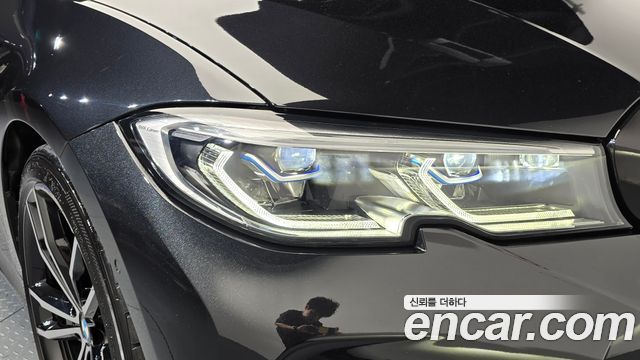 BMW 3-Series 2022 — photo 8