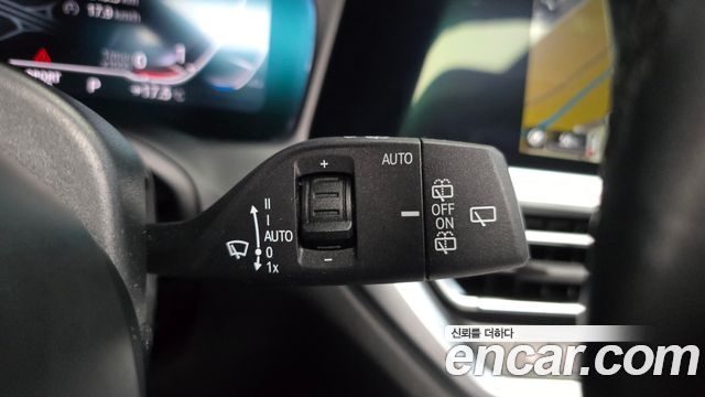 BMW 3-Series 2022 — photo 29