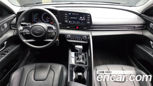 Hyundai AVANTE 2021 — photo 10