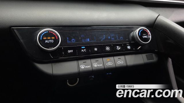 Hyundai AVANTE 2021 — photo 22