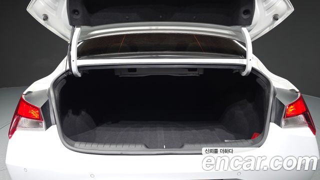 Hyundai AVANTE 2021 — photo 26