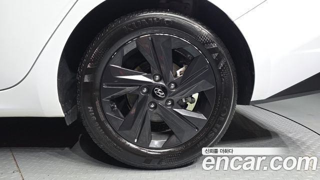 Hyundai AVANTE 2021 — photo 7