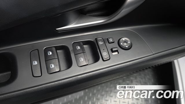 Hyundai AVANTE 2021 — photo 28