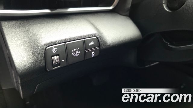Hyundai AVANTE 2021 — photo 29