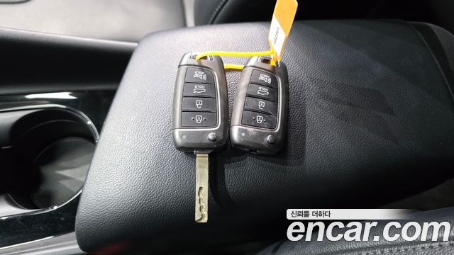 Hyundai AVANTE 2021 — photo 34