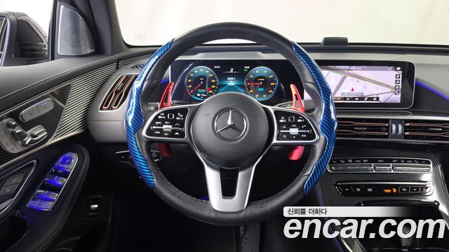 Mercedes-Benz EQC 2020 — photo 19