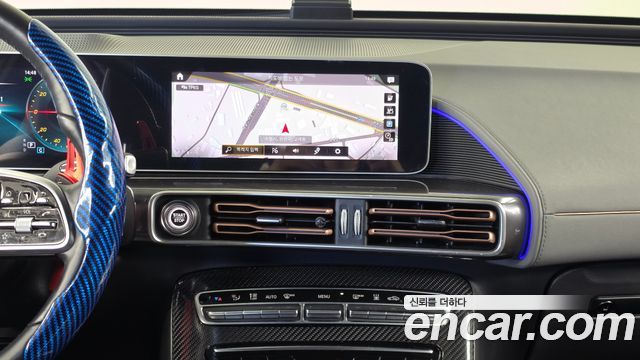 Mercedes-Benz EQC 2020 — photo 20