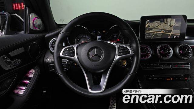 Mercedes-Benz GLC-Class 2018 — photo 18