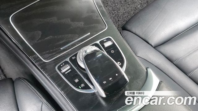 Mercedes-Benz GLC-Class 2018 — photo 30