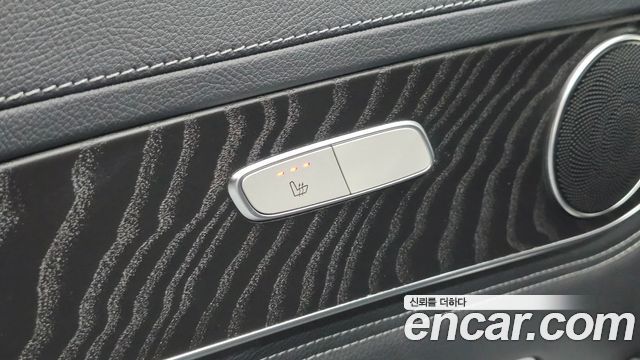 Mercedes-Benz GLC-Class 2018 — photo 31