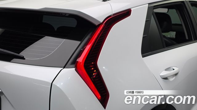 Kia Niro 2025 — photo 9