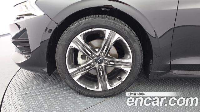 Kia K5 2023 — photo 5