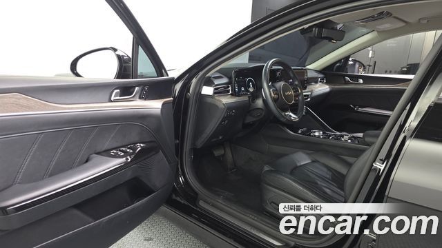 Kia K5 2023 — photo 10