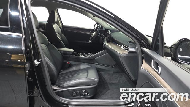 Kia K5 2023 — photo 11