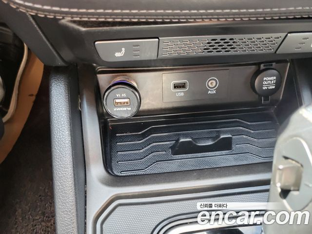 KG Mobility Rexton 2018 — photo 13