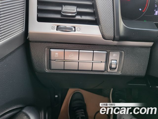 KG Mobility Rexton 2018 — photo 16