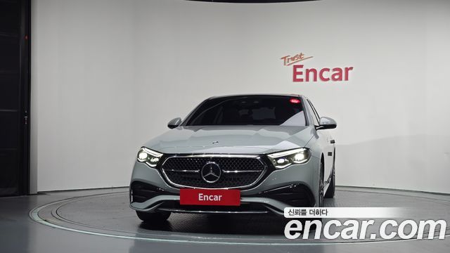 Mercedes-Benz E-Class 2024 — photo 3