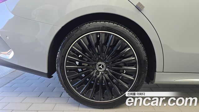 Mercedes-Benz E-Class 2024 — photo 5