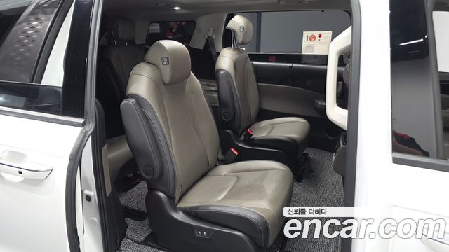 Kia Canival 2025 — photo 18
