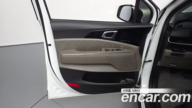 Kia Canival 2025 — photo 14