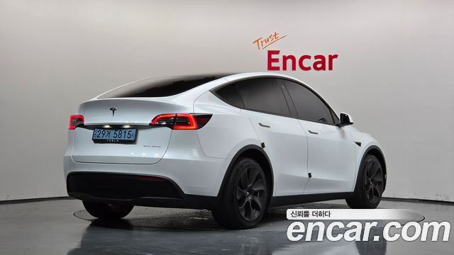 Tesla Model Y 2022 — photo 2