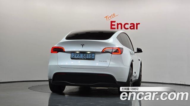 Tesla Model Y 2022 — photo 4