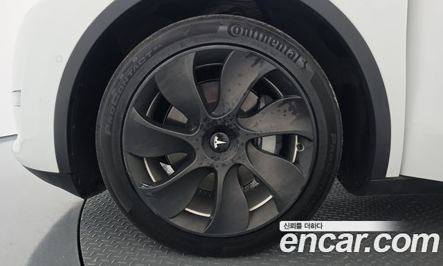 Tesla Model Y 2022 — photo 5