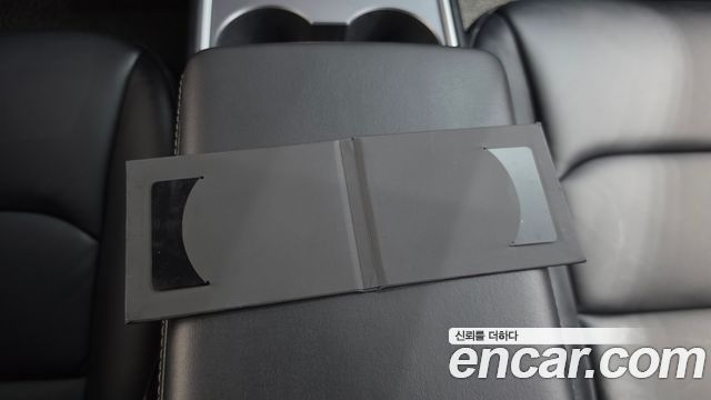 Tesla Model Y 2022 — photo 28