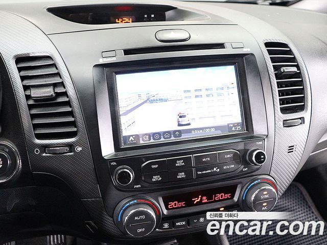 Kia K3 2016 — photo 7