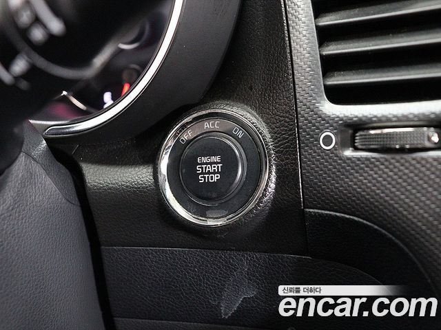 Kia K3 2016 — photo 8