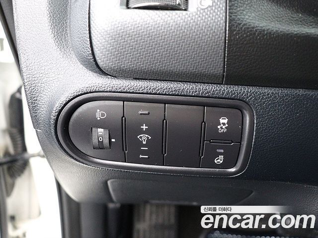Kia K3 2016 — photo 14