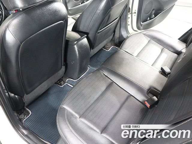 Kia K3 2016 — photo 17