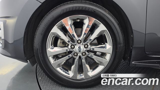 Kia Canival 2018 — photo 5