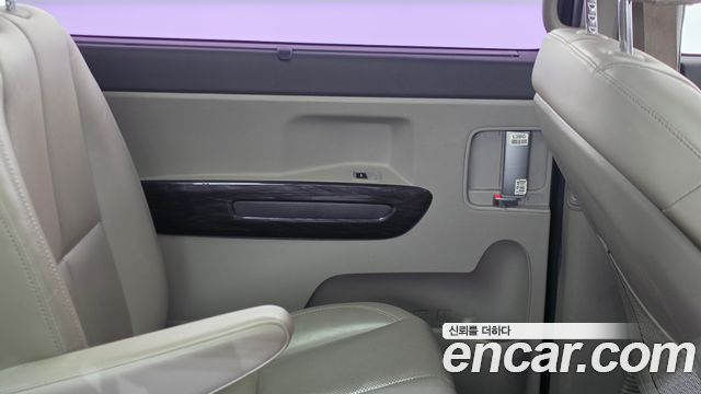 Kia Canival 2018 — photo 15