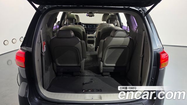 Kia Canival 2018 — photo 27