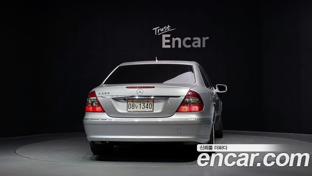 Mercedes-Benz E-Class 2007 — photo 4