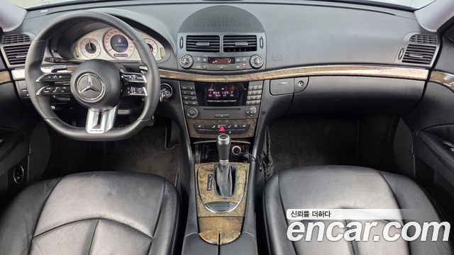 Mercedes-Benz E-Class 2007 — photo 7