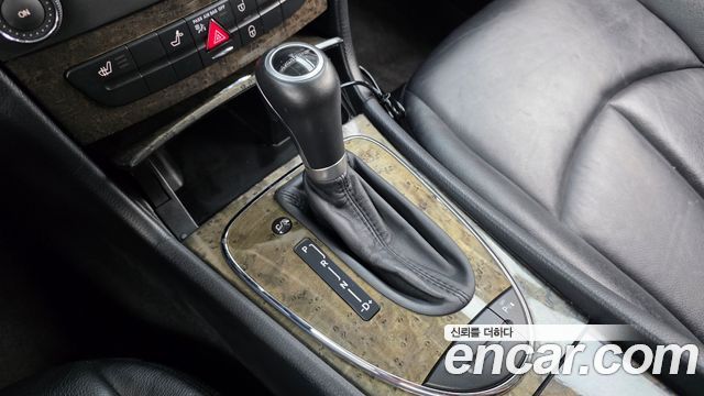 Mercedes-Benz E-Class 2007 — photo 9