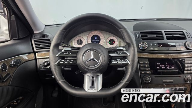 Mercedes-Benz E-Class 2007 — photo 13