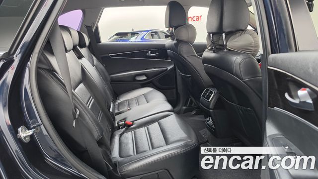 Kia Sorento 2019 — photo 17