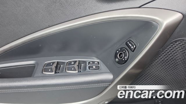 Hyundai Santafe 2016 — photo 18