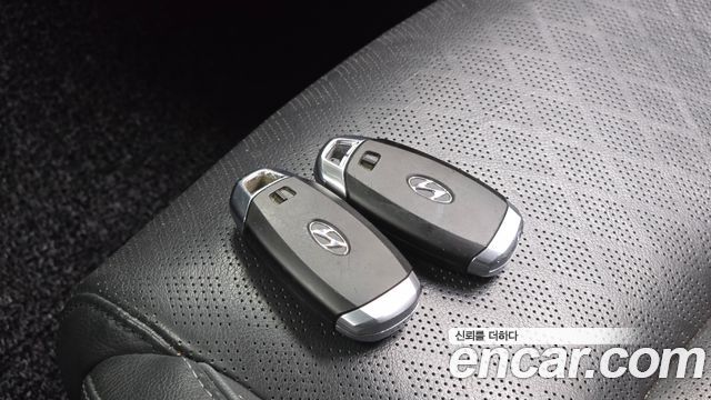 Hyundai i30 2017 — photo 17