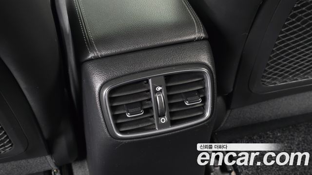 Hyundai i30 2017 — photo 19