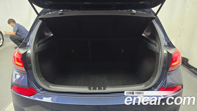 Hyundai i30 2017 — photo 20