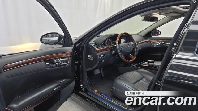 Mercedes-Benz S-Class 2008 — photo 10